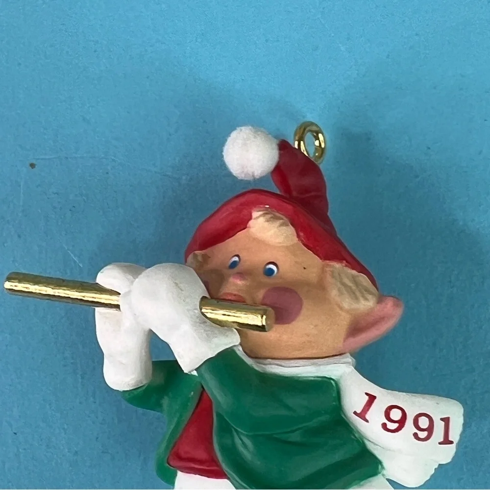 Hallmark Keepsake Ornament Hark! Its Herald Handcrafted & Dated 1991 QX437-9
